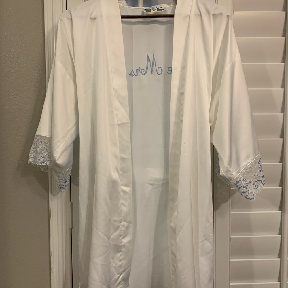 The Mrs. Wrap Robe, Size: M